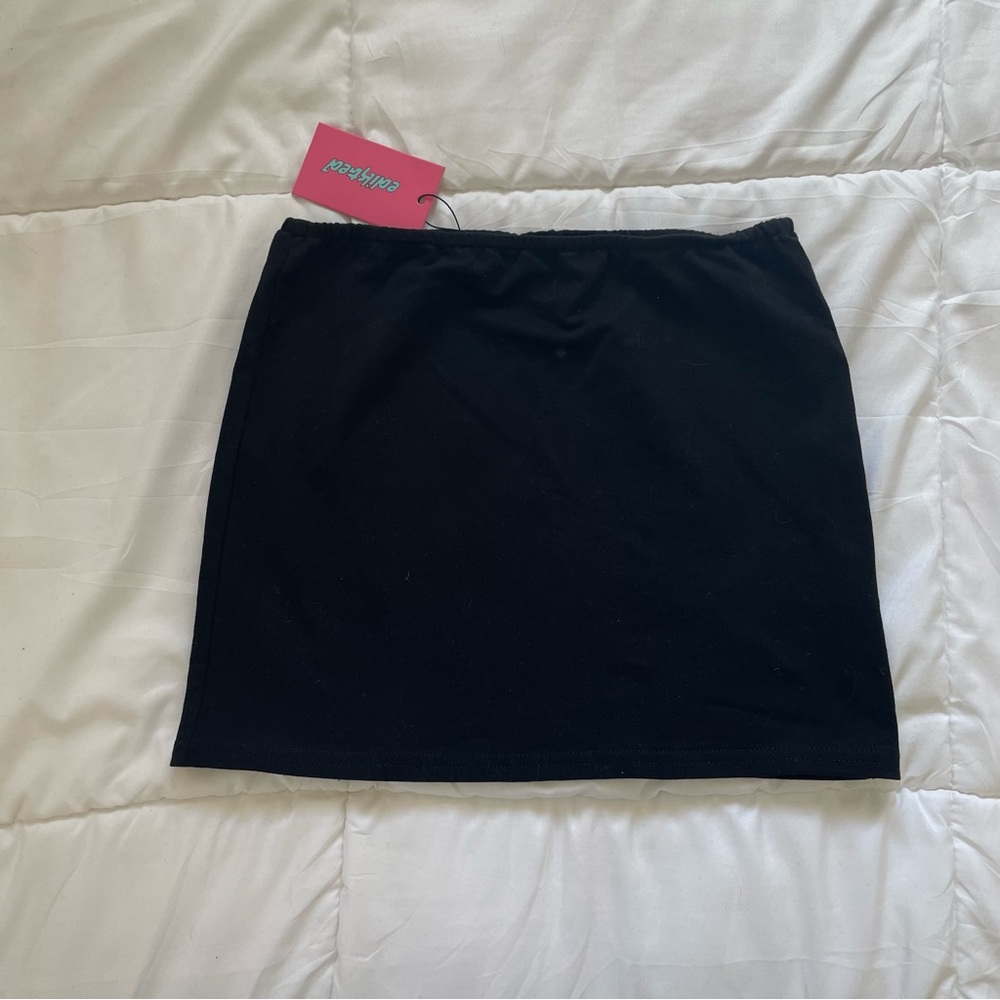 Edikted Aisha Low Waisted Mini Skirt